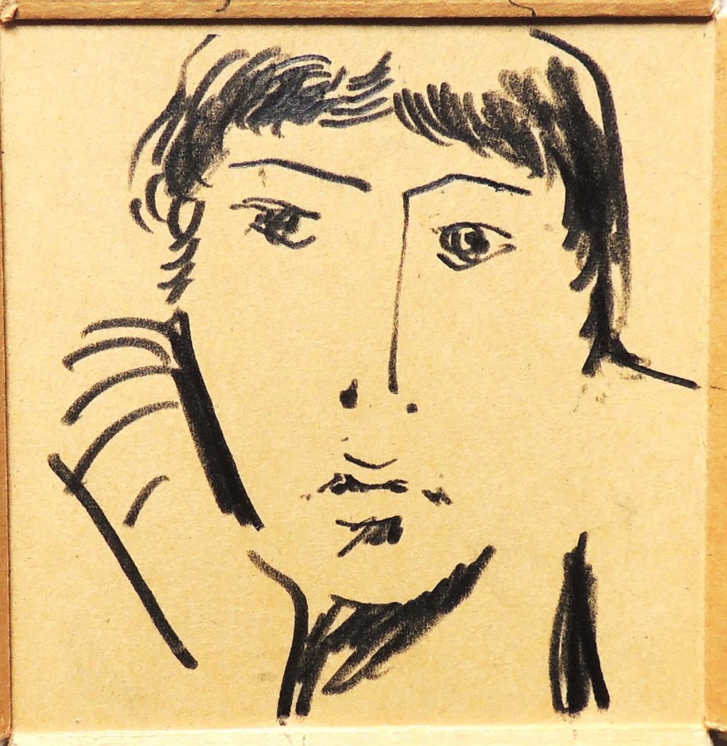 image Drawings on cigarette packets