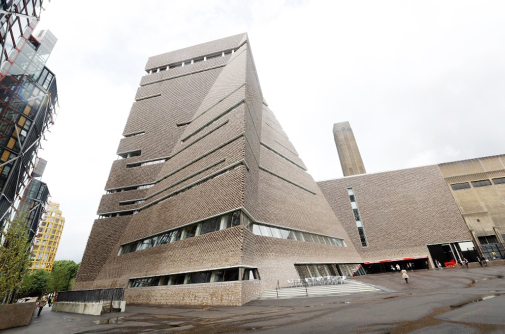 cover Man dies after falling from Tate Modern gallery