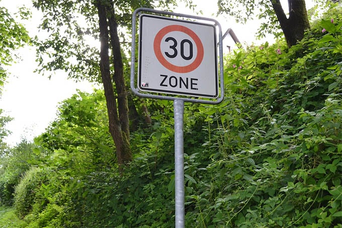 image Speed limit reduction on the way on urban roads
