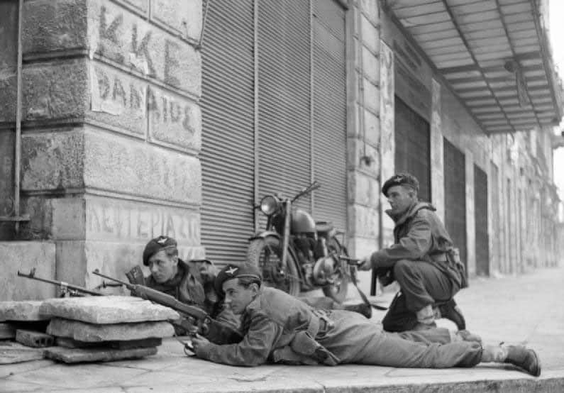 comment leonitios british troops in athens after the germans withdrew in 1944