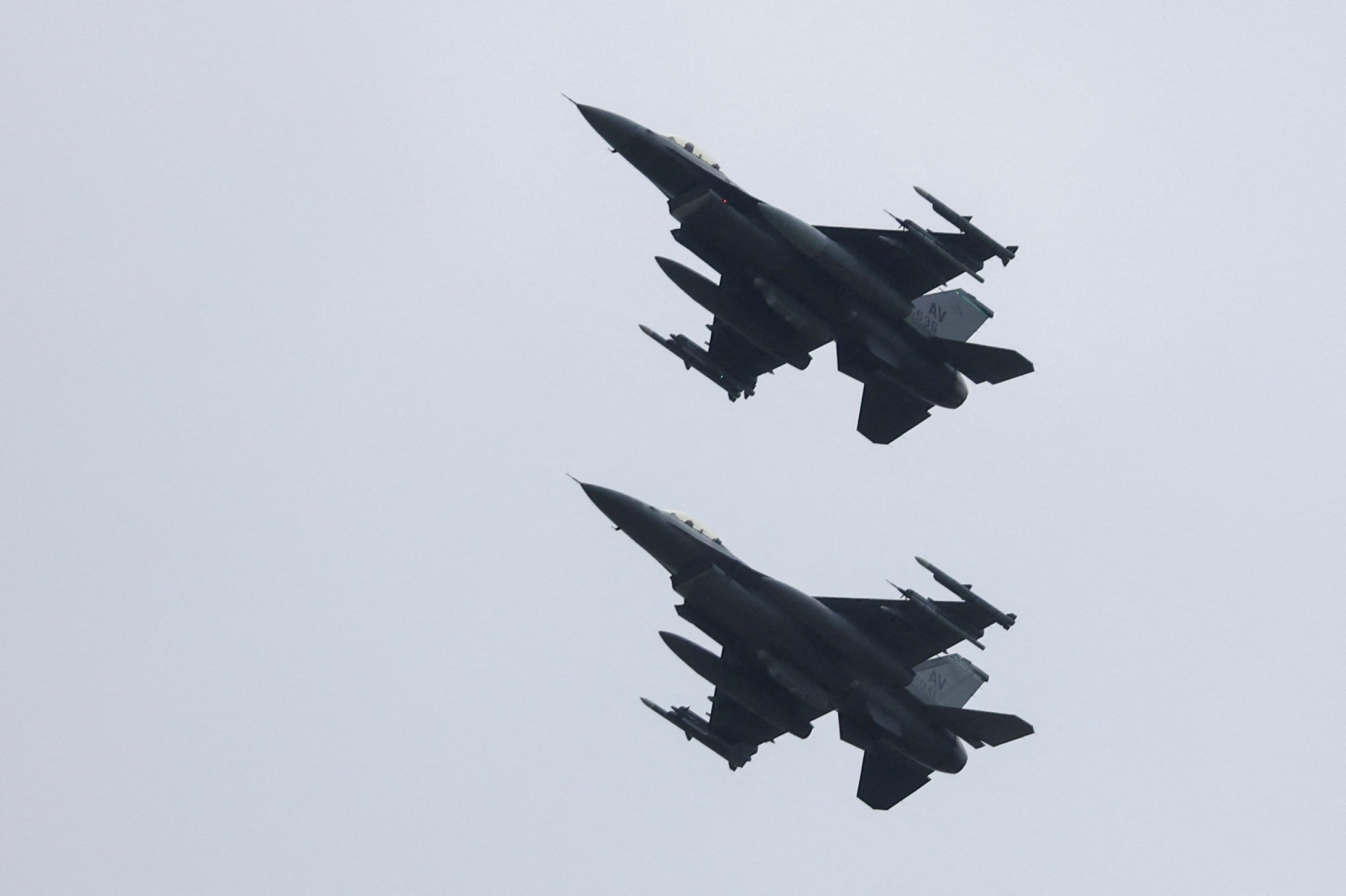 image Putin says Russia will not attack NATO, but F-16s will be shot down in Ukraine