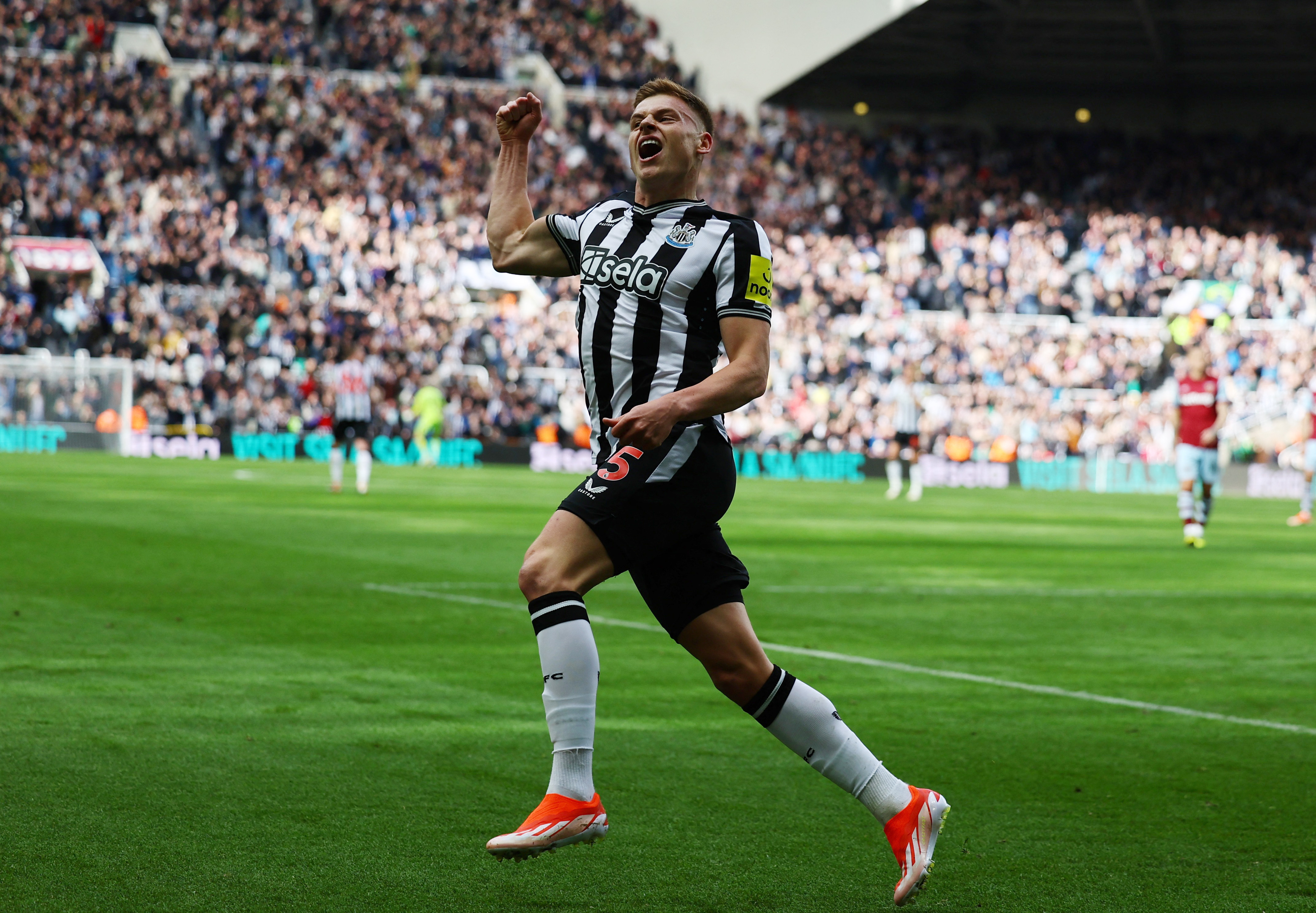 image Barnes late show fires Newcastle to dramatic win over West Ham