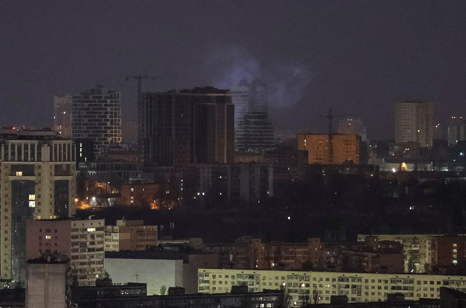 image Kyiv, Lviv under Russian air attack; missile violates Polish airspace