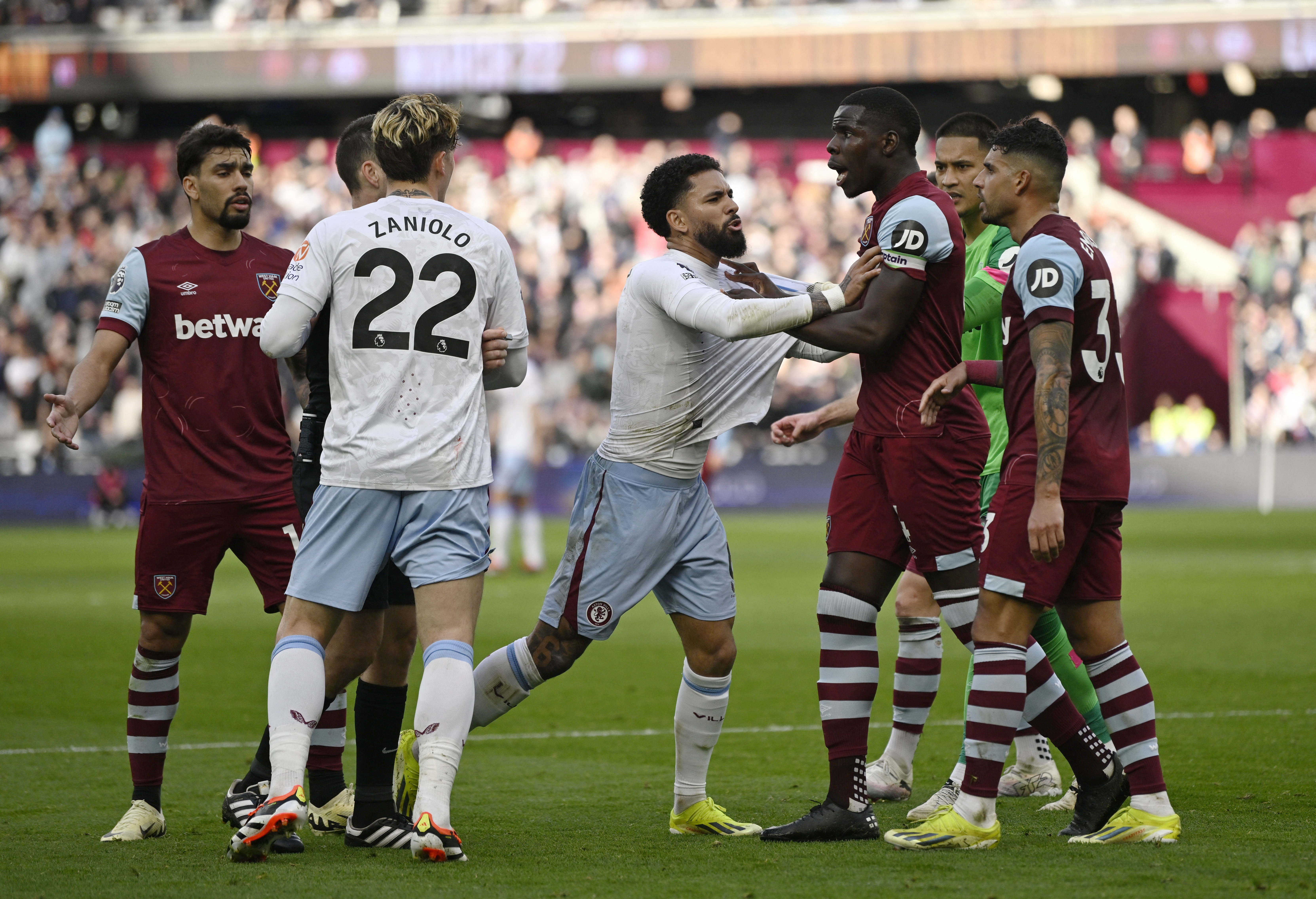 cover West Ham&#8217;s late goal ruled out in 1-1 draw with Aston Villa