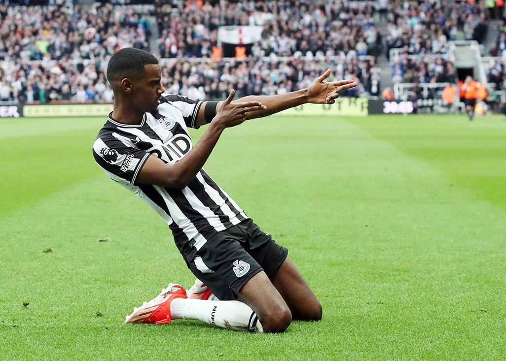 image Isak double leads Newcastle to crucial 4-0 win over Spurs