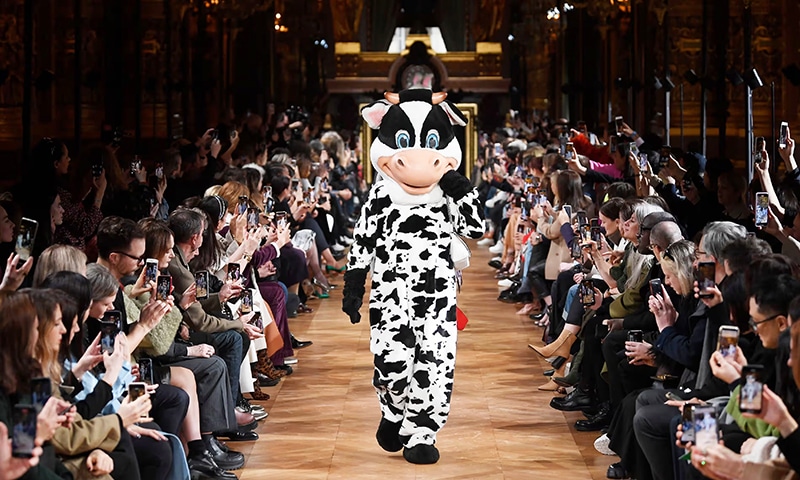 fashion main stella mccartney on the runway in paris in 2020