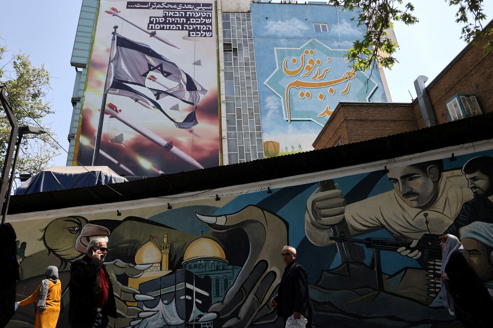 image Iranian airports cancel flights until Monday morning
