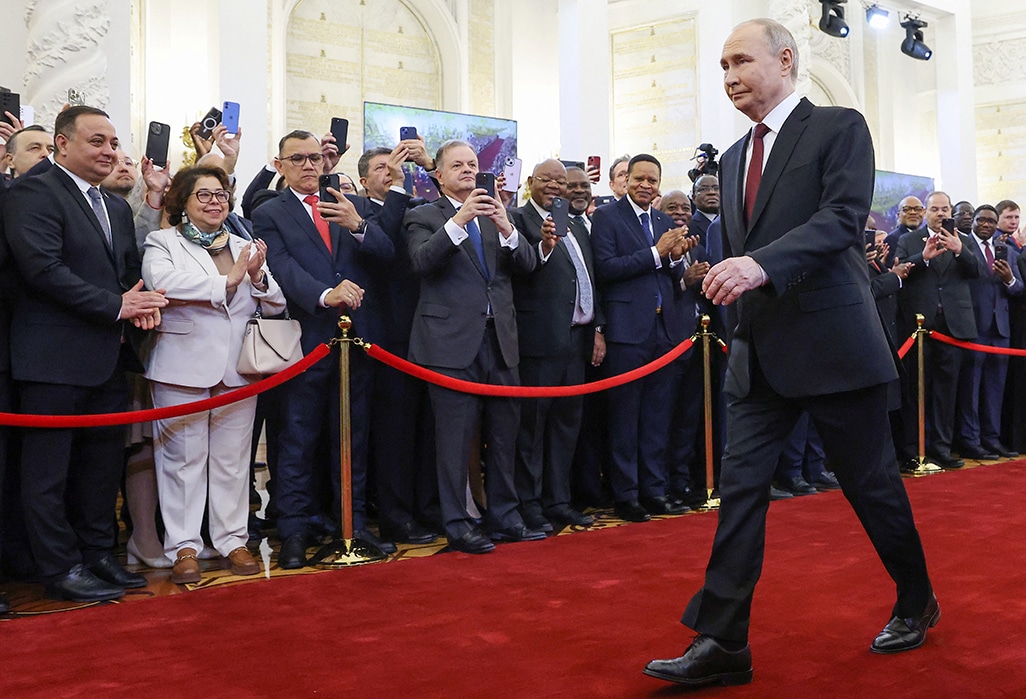 image &#8216;Tsar&#8217; Putin tells the West: Russia will talk only on equal terms
