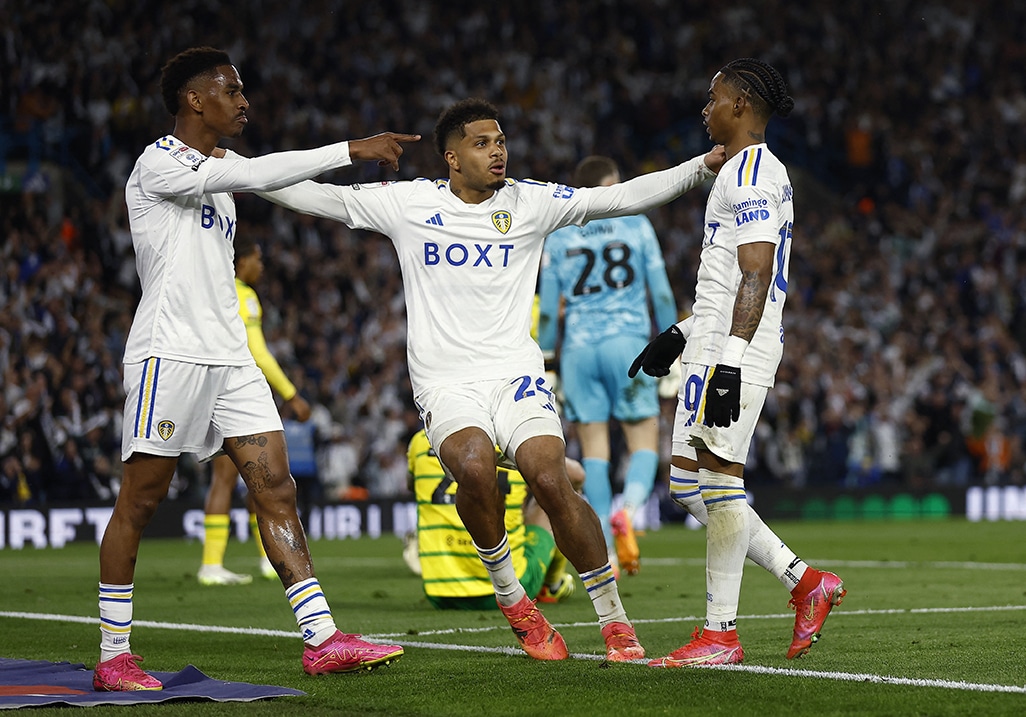 image Leeds reach Championship play-offs final