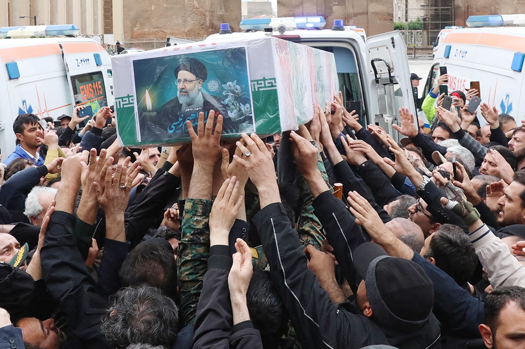 image Iranian President Raisi&#8217;s memorial muted amid public discontent