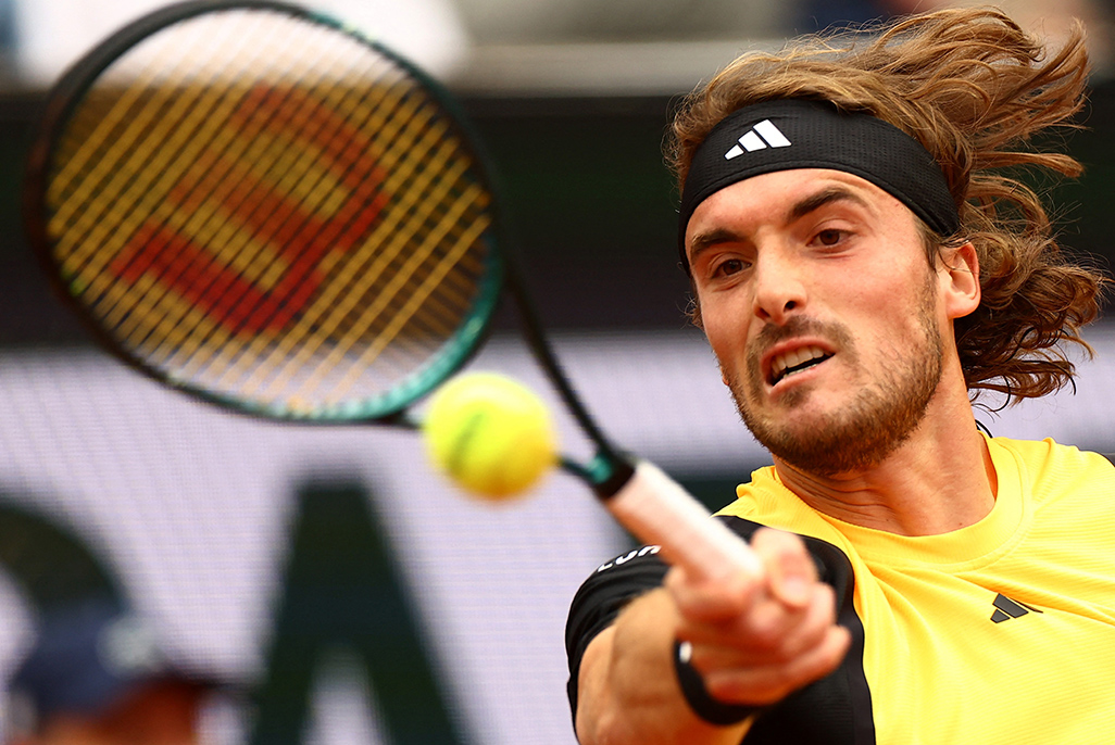 image Tsitsipas eases into French Open second round