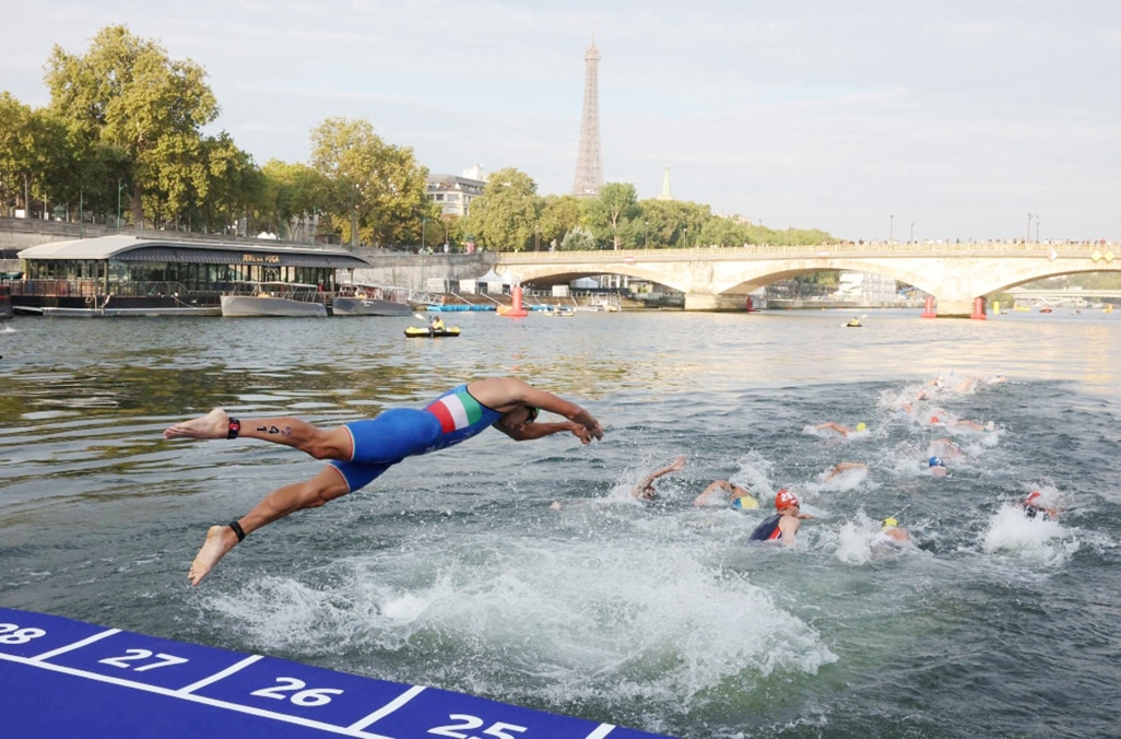 image Paris mayor confident Seine pool party will convince river is safe