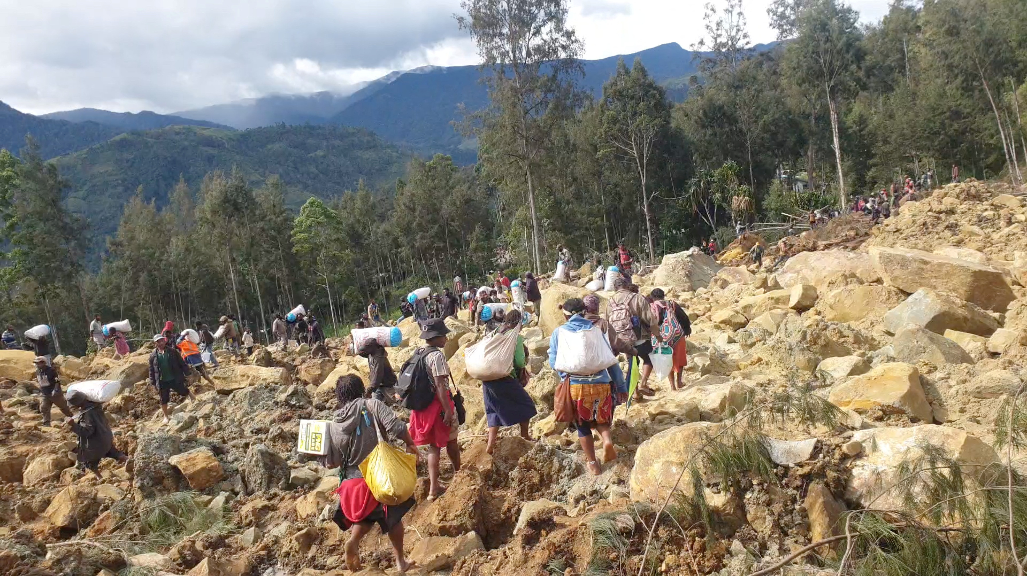 image Three bodies retrieved from Papua New Guinea landslide, UN says