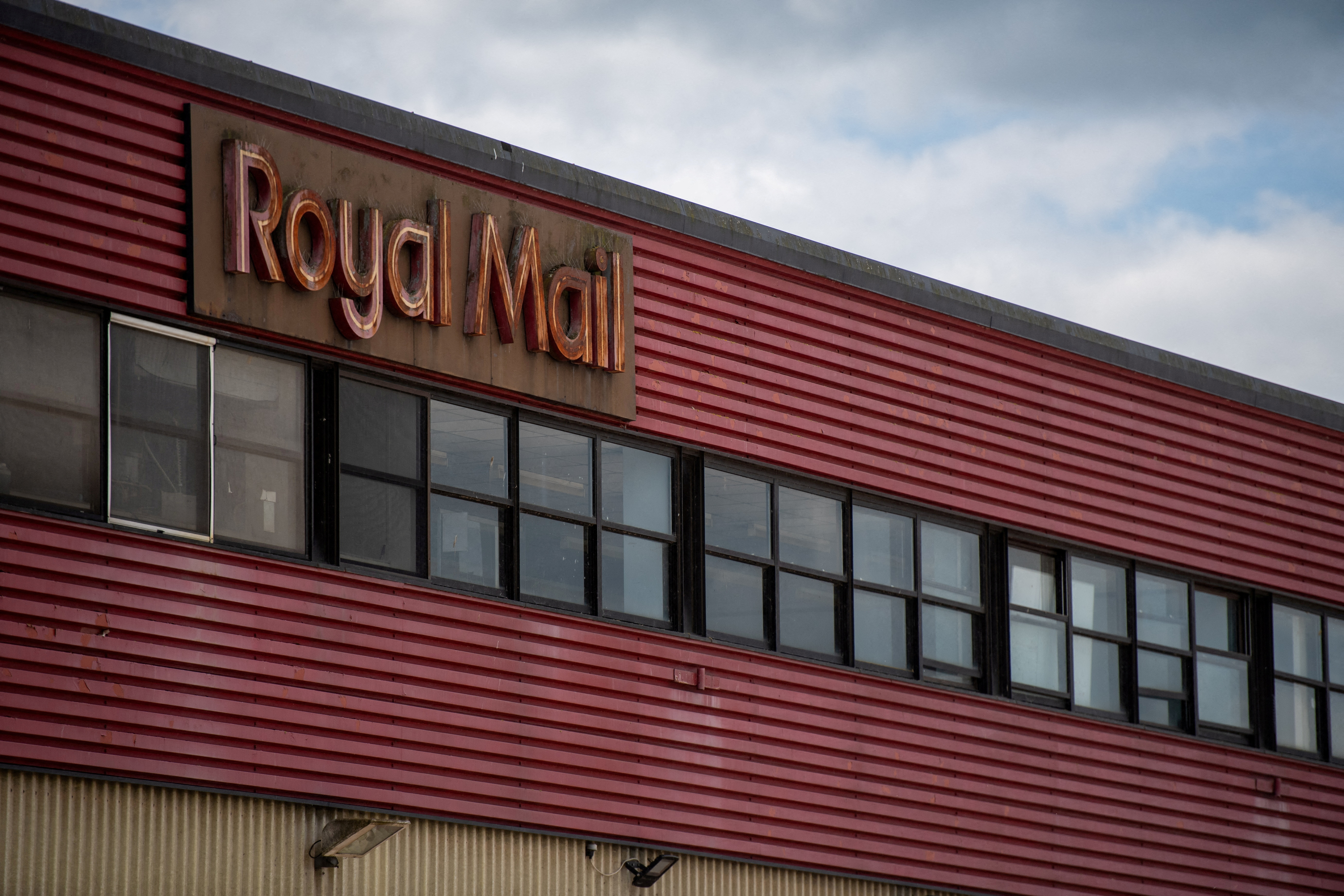 Royal Mail takeover: Potential benefits and risks to the UK’s National Postal Service