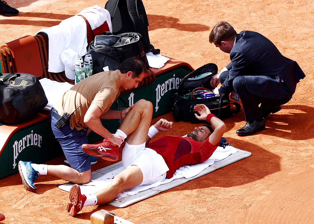 image Djokovic pulls out of French Open with knee injury