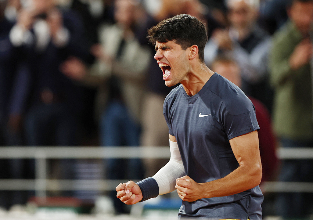 image Alcaraz downs Sinner in thriller to reach French Open final