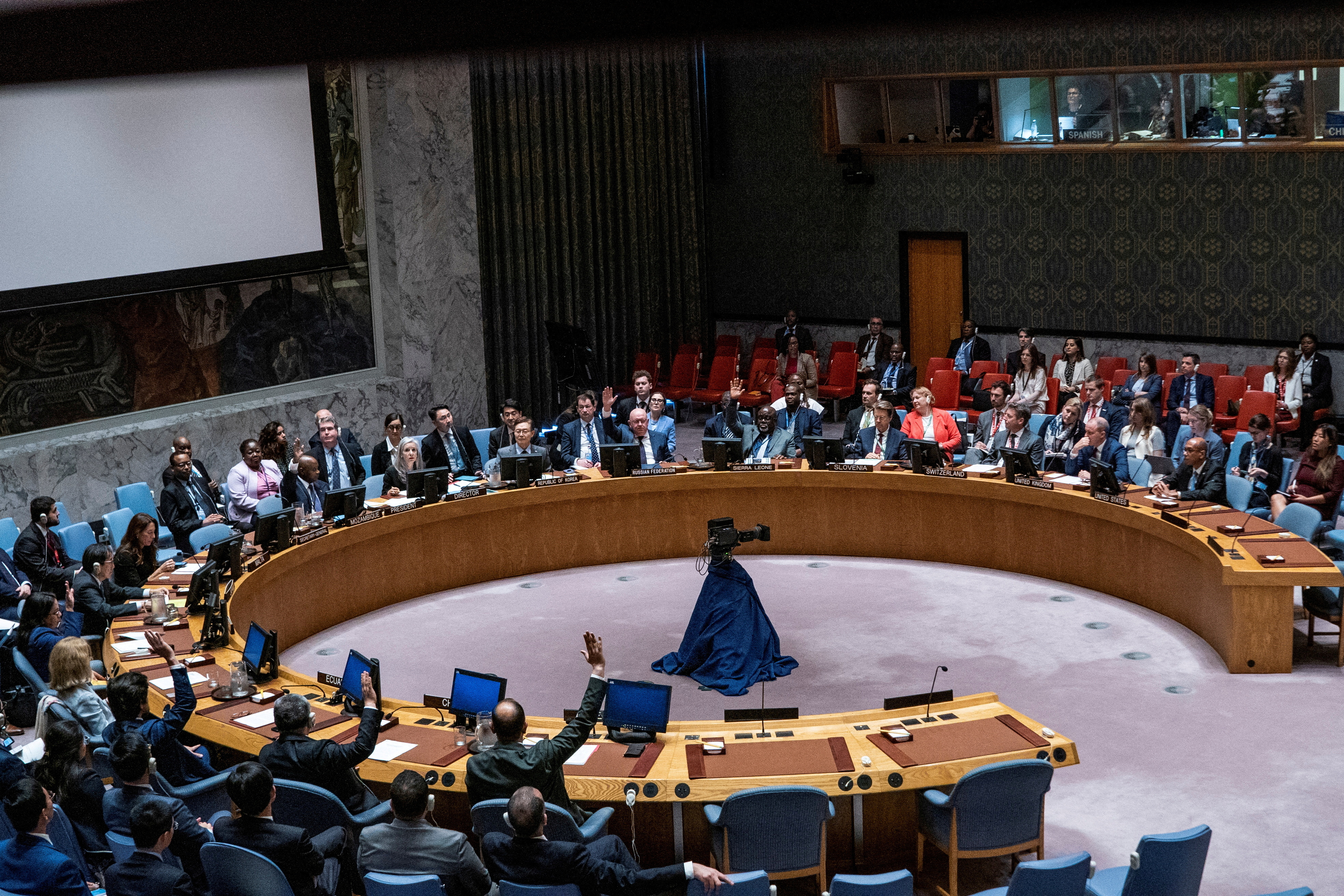 cover UN Security Council backs plan for Israel-Hamas ceasefire