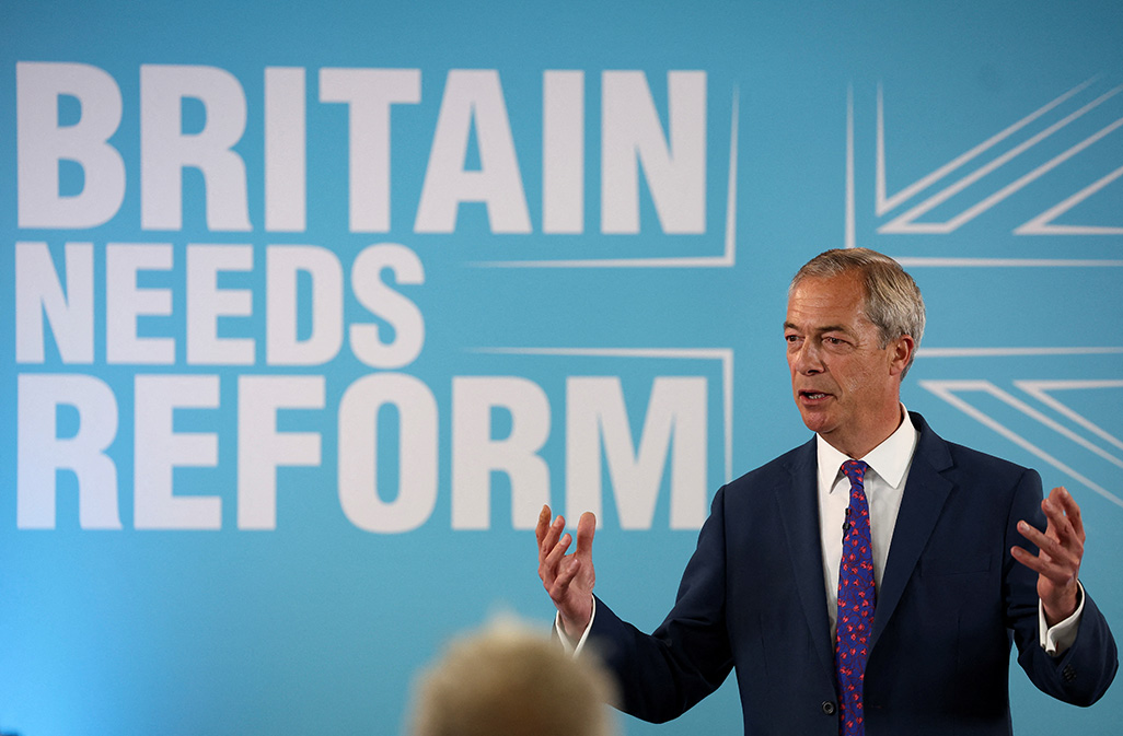 image Farage promises tighter borders and tax cuts in election &#8216;contract&#8217;