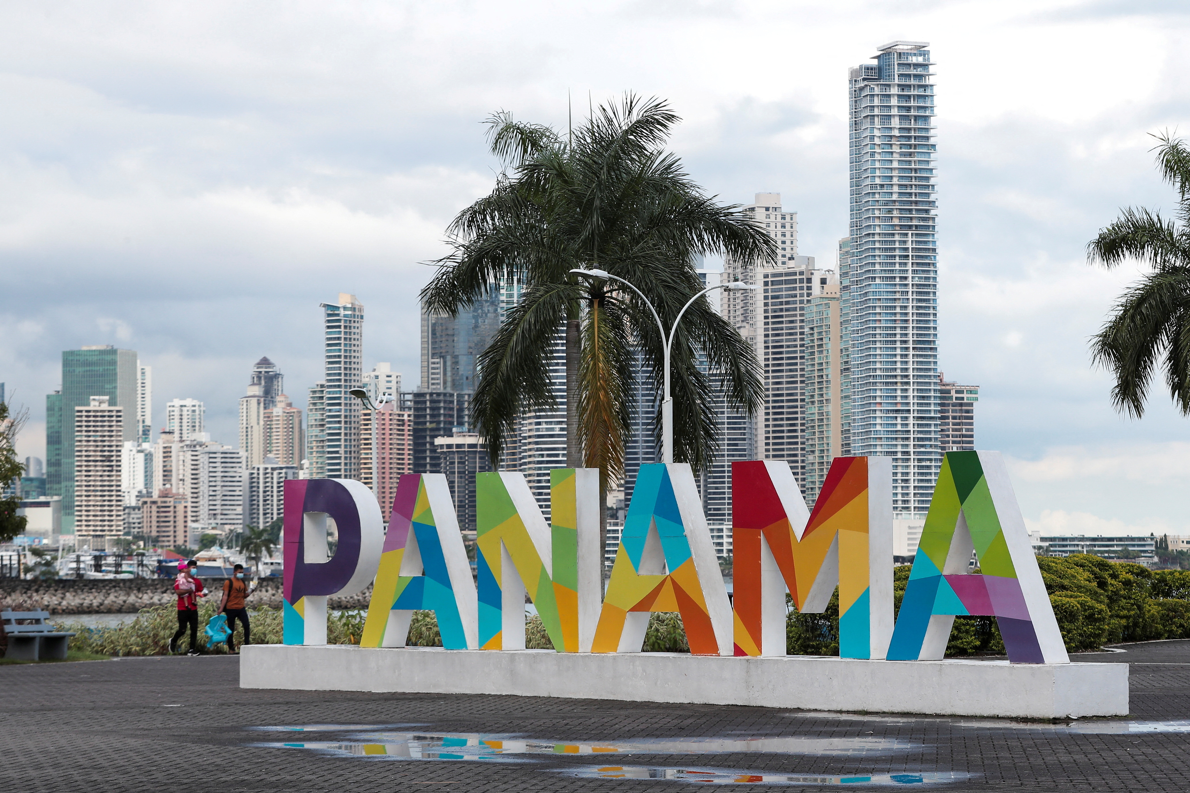 cover Panama court acquits 28 people tied to Panama Papers
