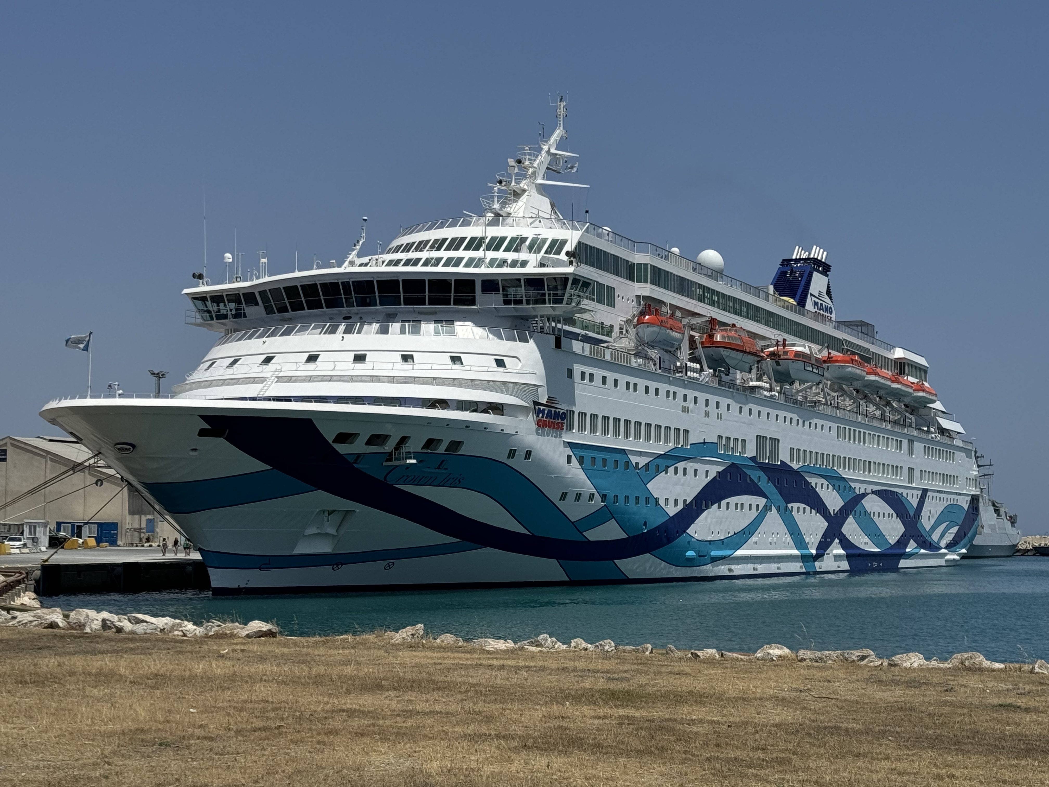 image Cruise ship from Haifa welcomed at Larnaca port