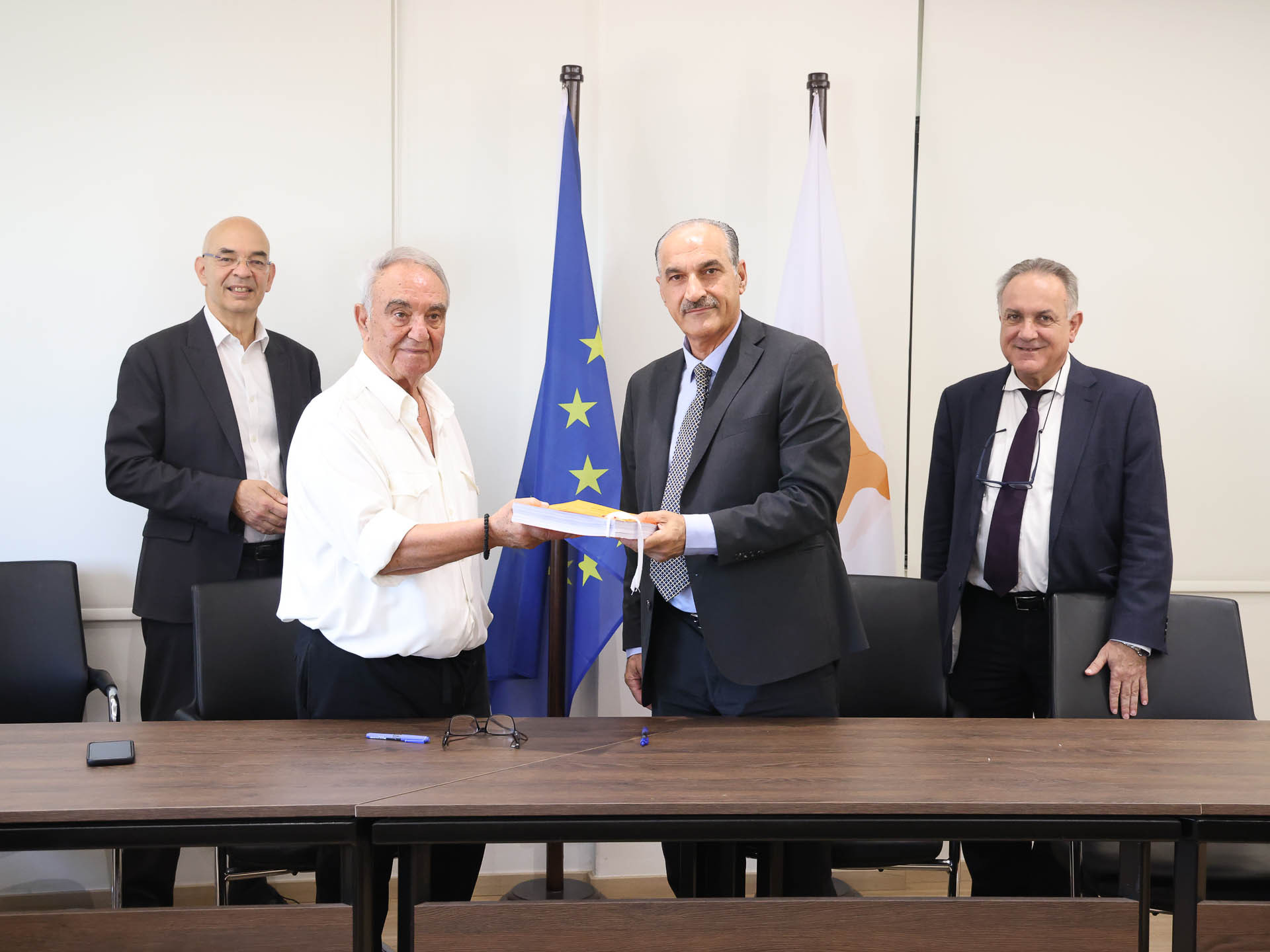 cover Cyprus steps up smart transport with new contract