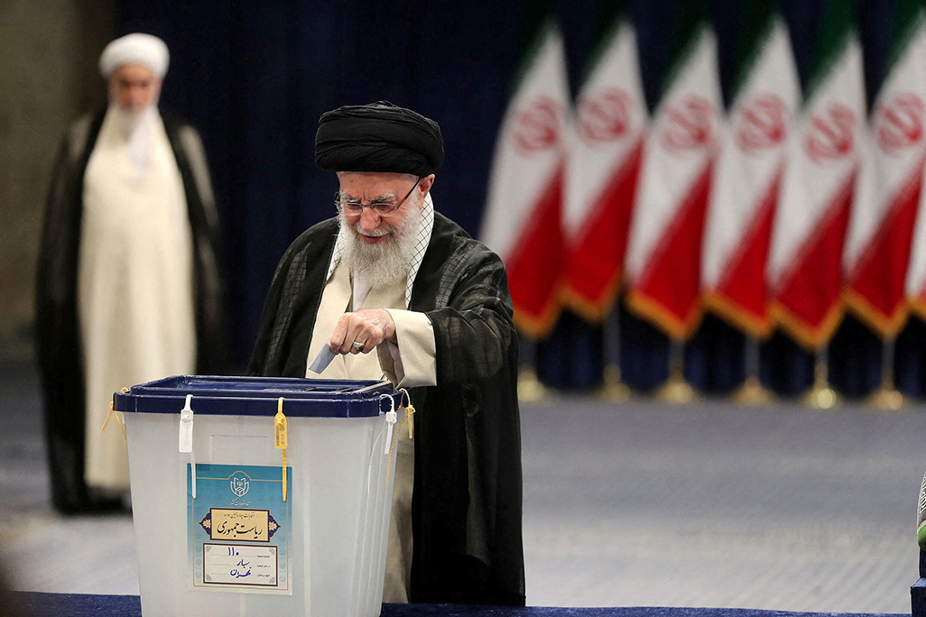 cover Iranians vote in presidential election with limited choices