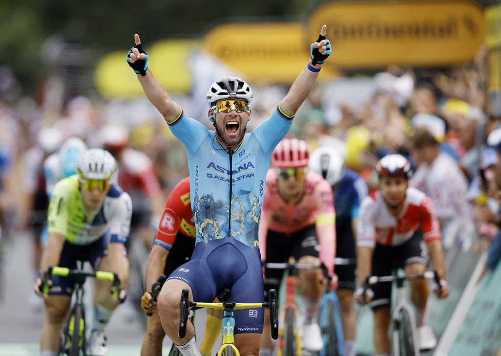 ‘Manx Missile’ Cavendish makes Tour de France history