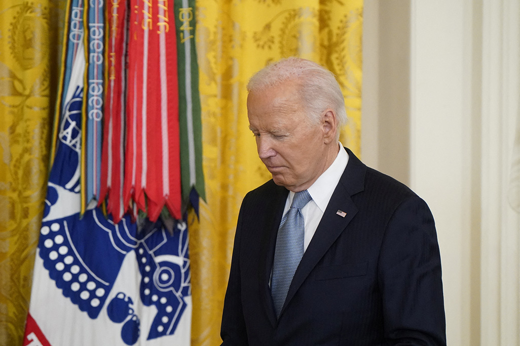 Biden rejects growing pressure to abandon his campaign
