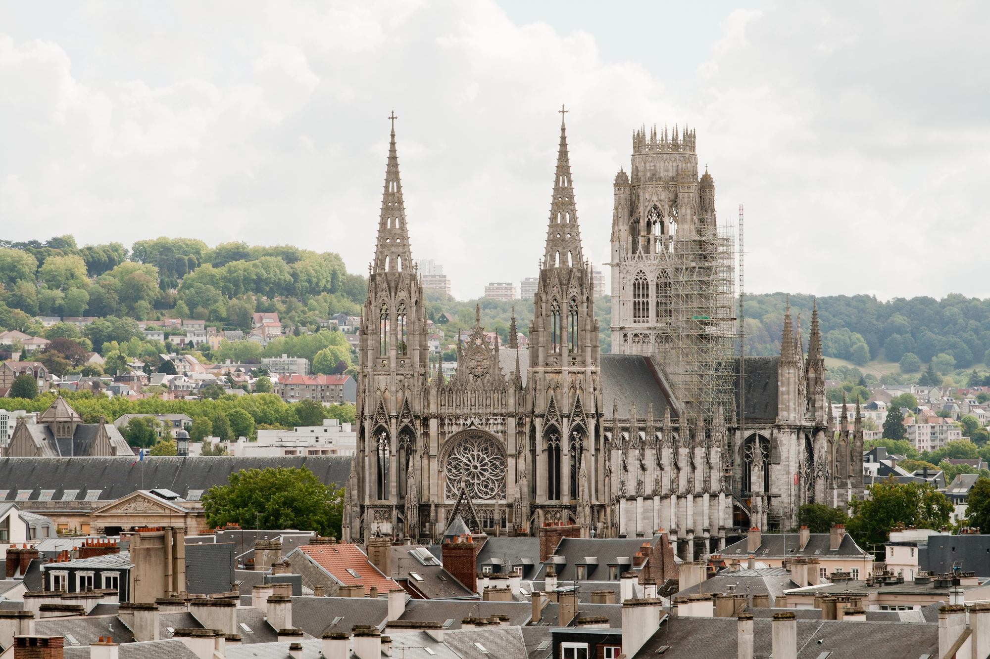 Rouen cathedral’s spire is on fire