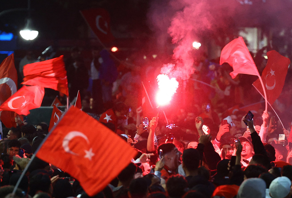 Netherlands face a tough test against fired-up Turkey