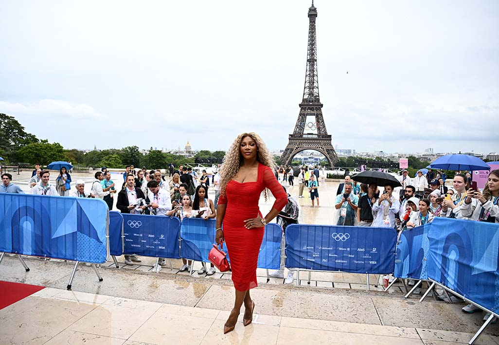 Serena receives apology from Paris hotel over fully booked restaurant