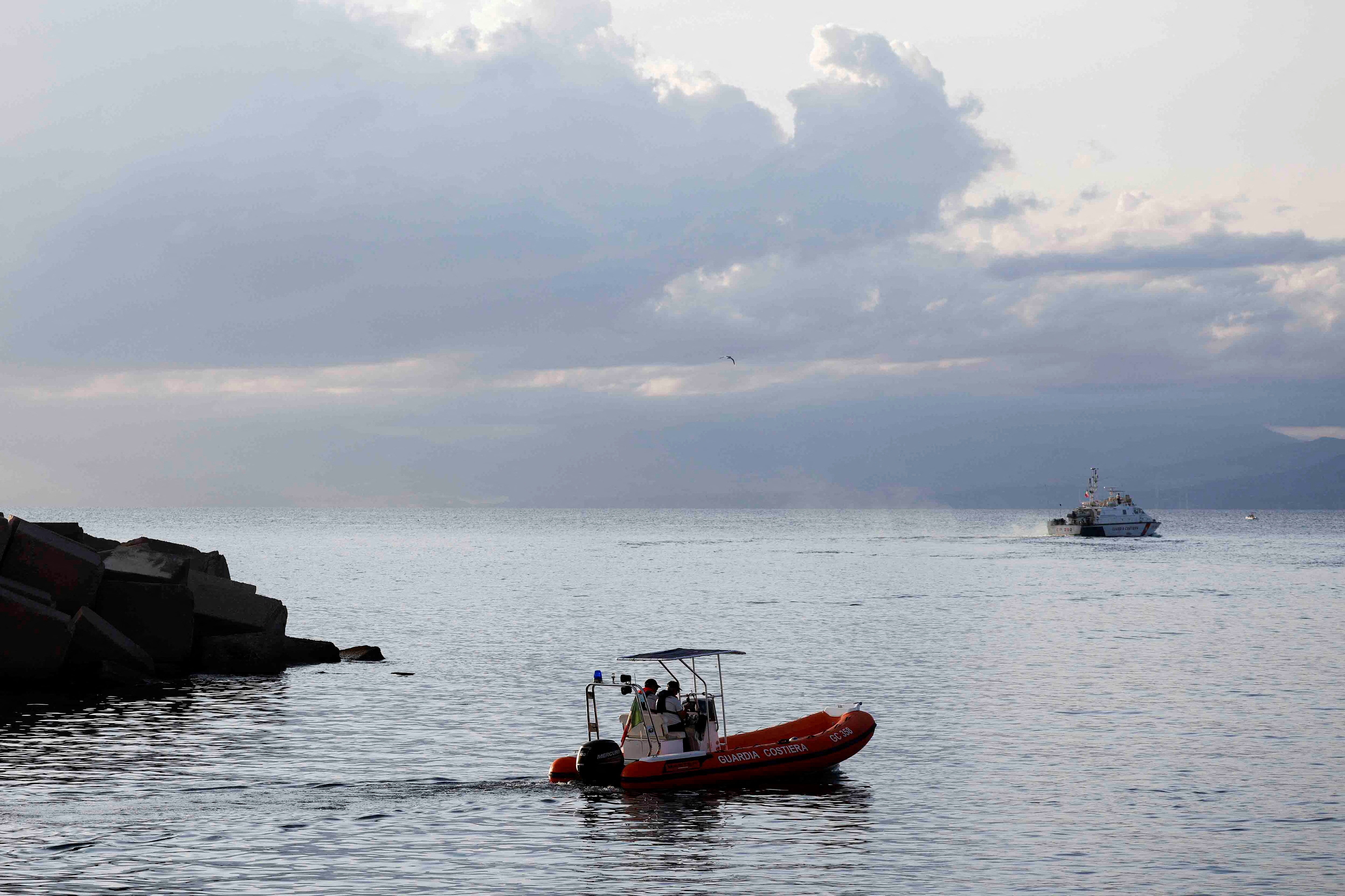 image Search resumes for six missing after Mike Lynch’s yacht sank, but hopes dim