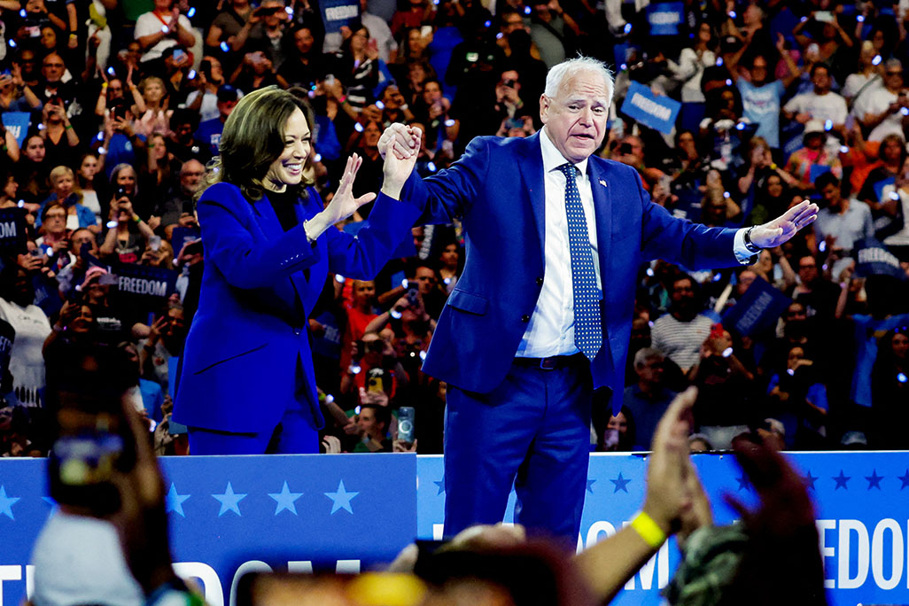 image Harris and Walz kick off Georgia bus tour as Democrats&#8217; hopes rise
