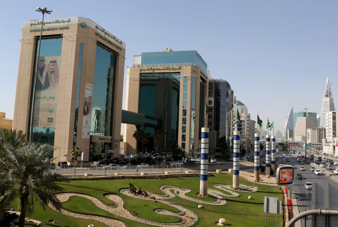 Saudi non-oil activity growth eases in July