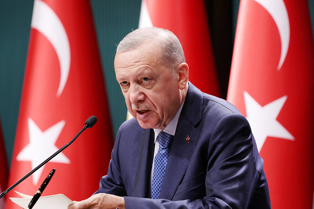 Turkey’s Erdogan tells Lebanese PM urgent international solution needed to stop Israel