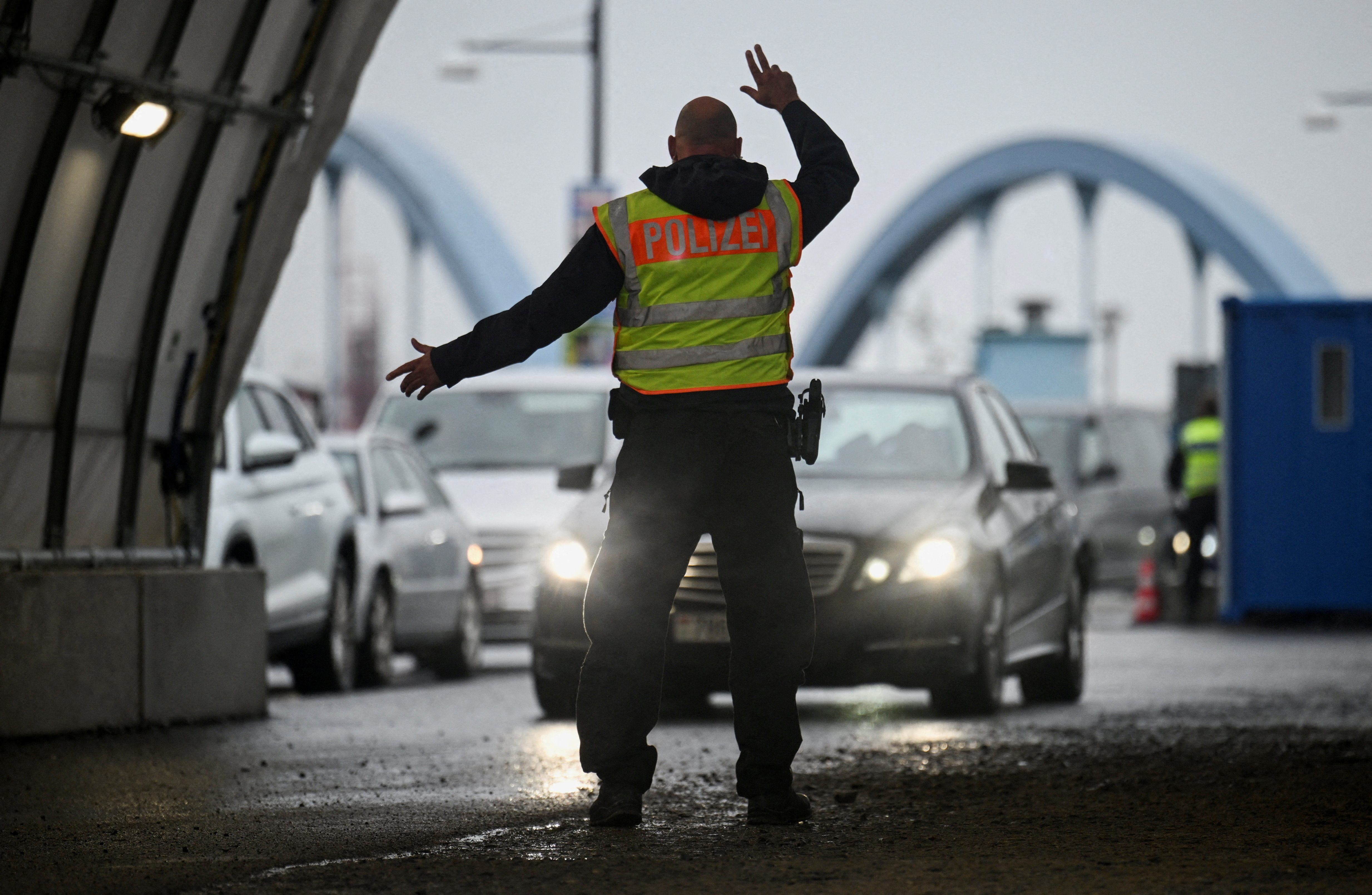 image Germany brings back border checks to curb migration, experts question impact