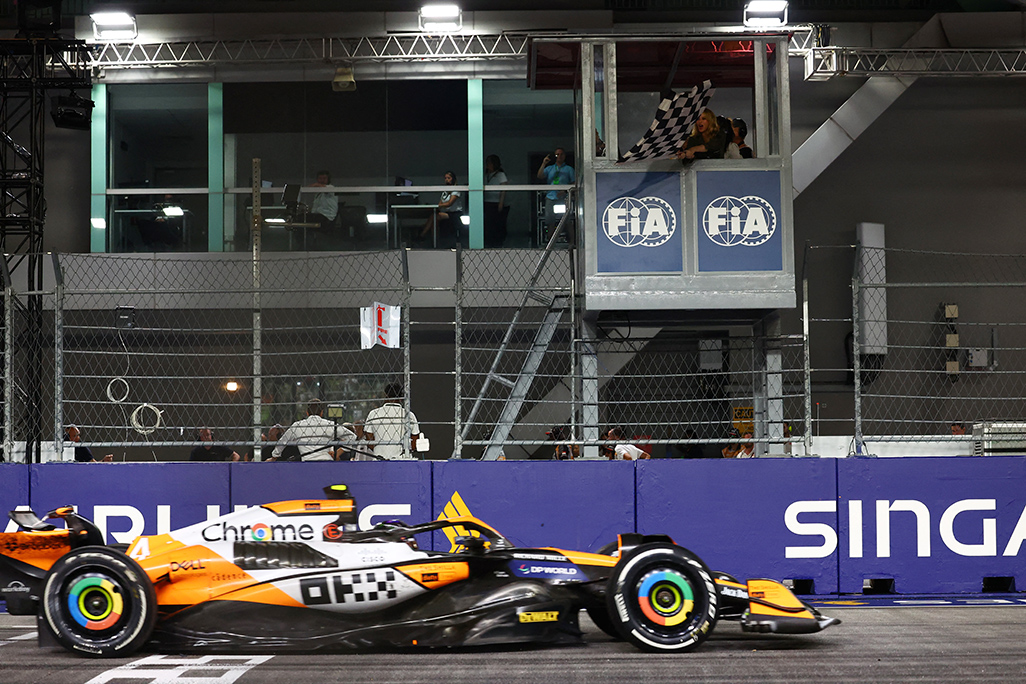 Norris takes dominant win in Singapore