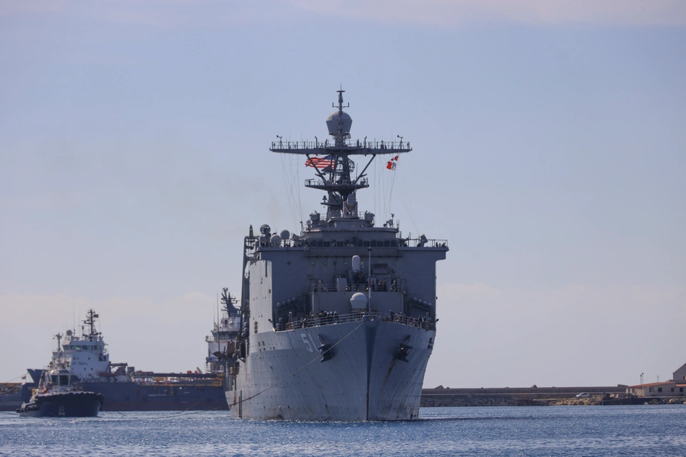 USS Oak Hill arrives in Cyprus