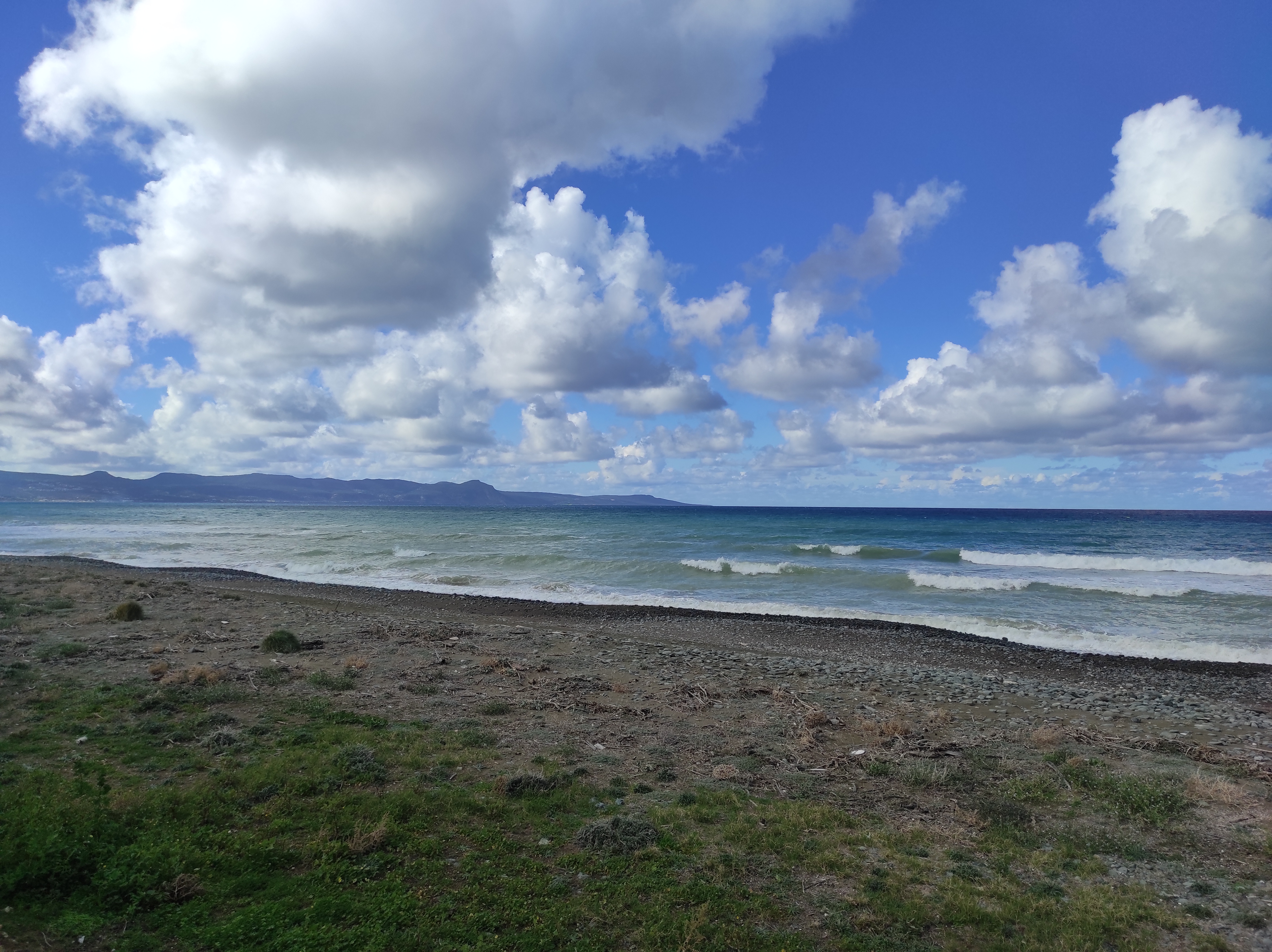 Clear and mild, localised coastal clouds