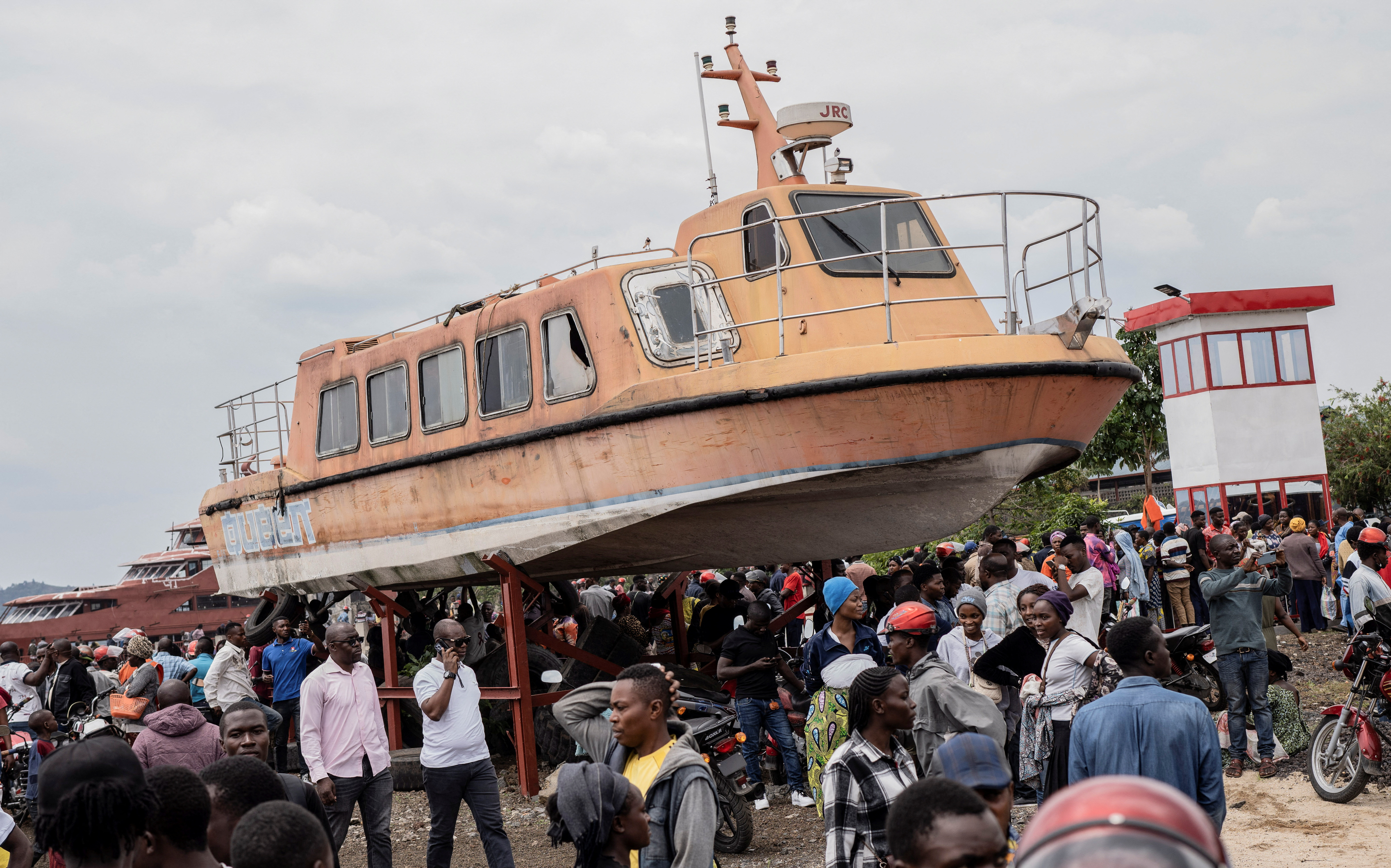 78 drown after boat capsizes in Congo’s Lake Kivu, provincial governor says