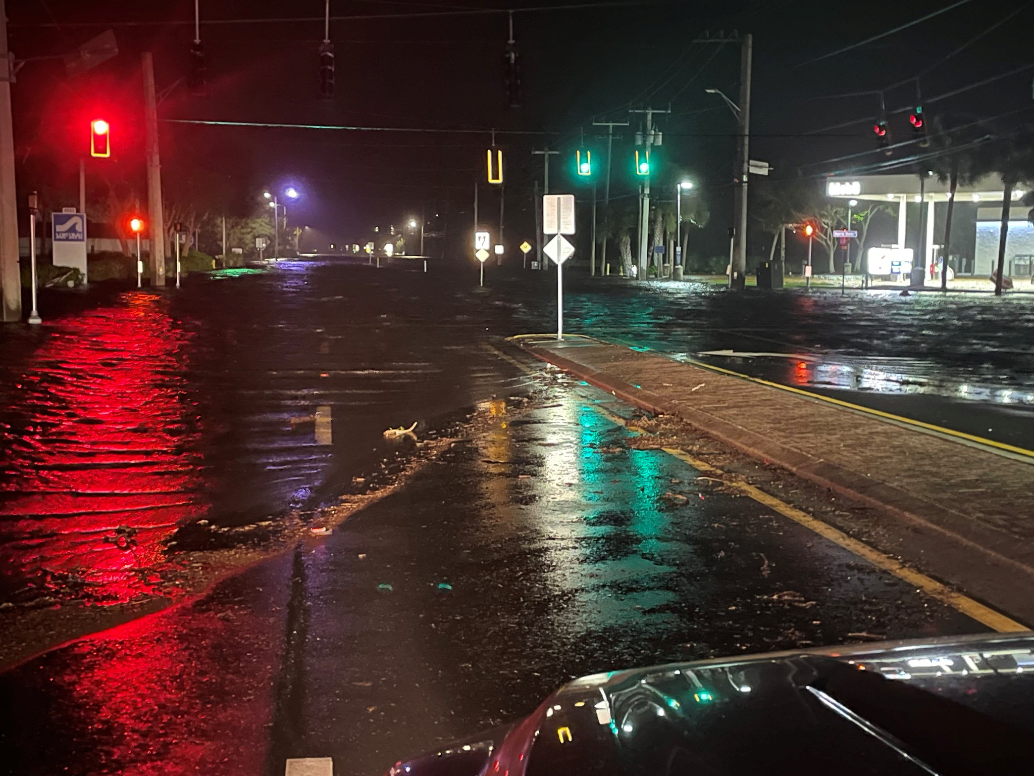 Hurricane Milton marches across central Florida, destroying homes