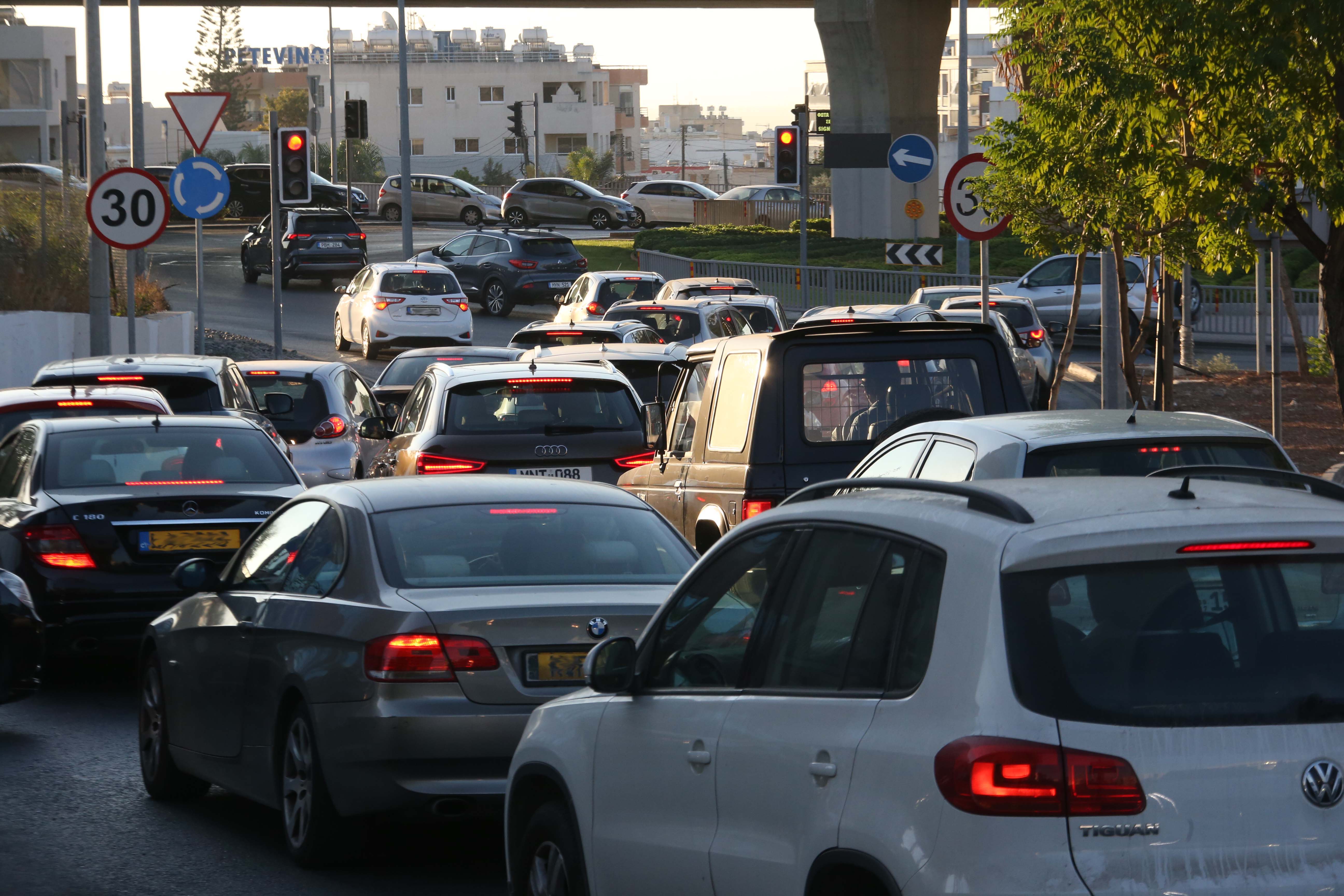 No quick solution to traffic congestion says transport minister