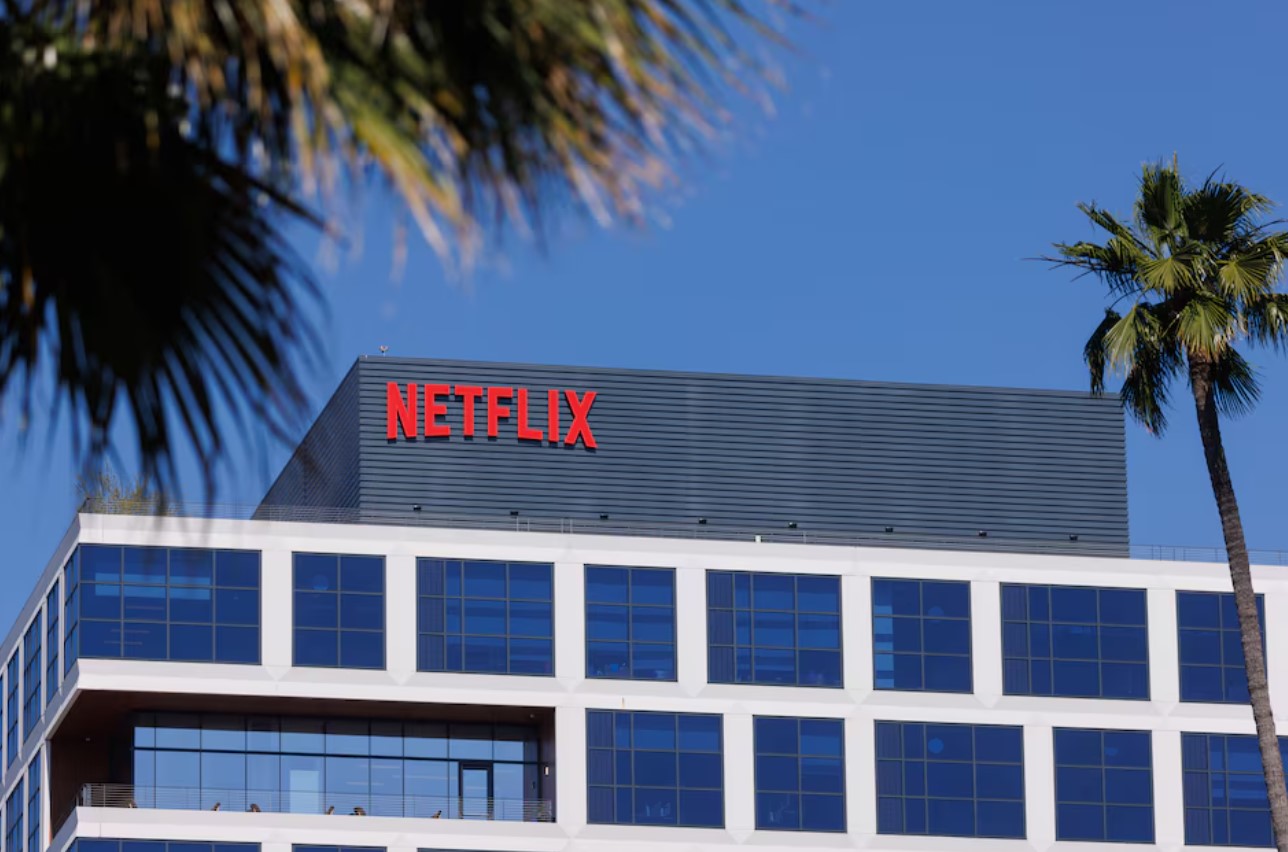 image Netflix tops subscriber targets as ad-tier signups grow