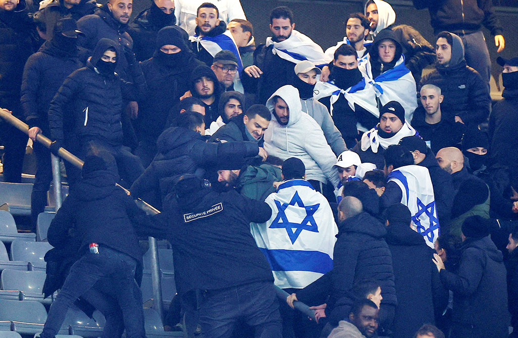 Israeli anthem booed, scuffles seen at France game