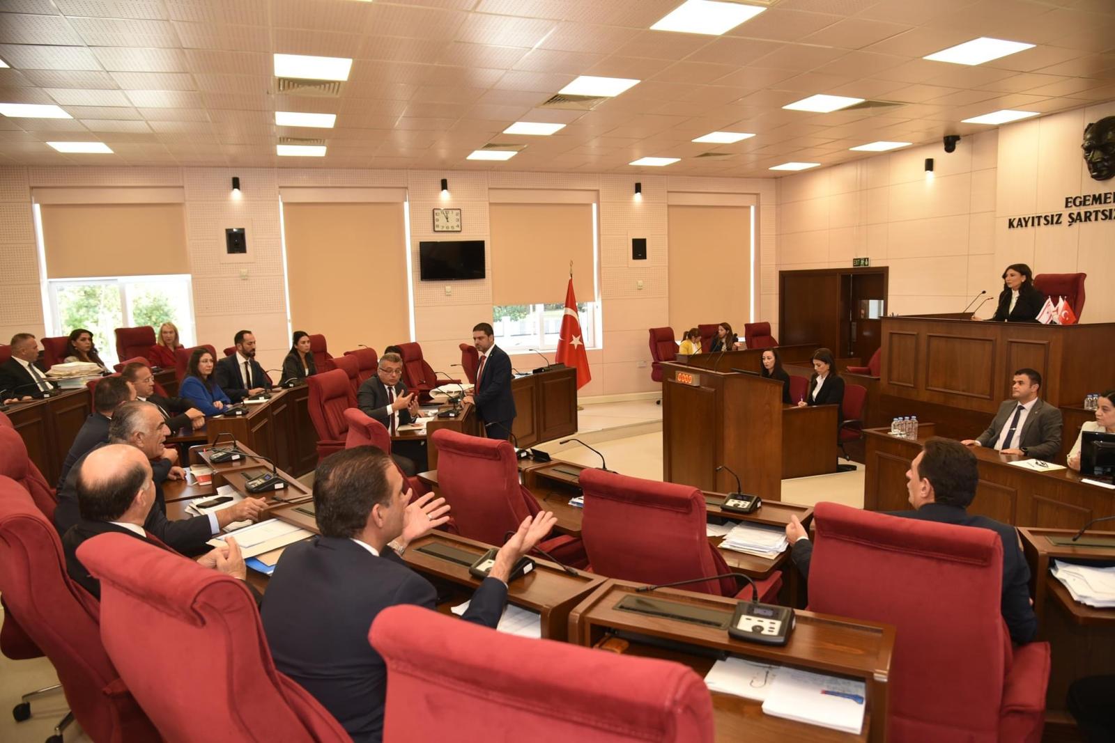 cover Opposition ‘illegally occupying’ north ‘parliament’