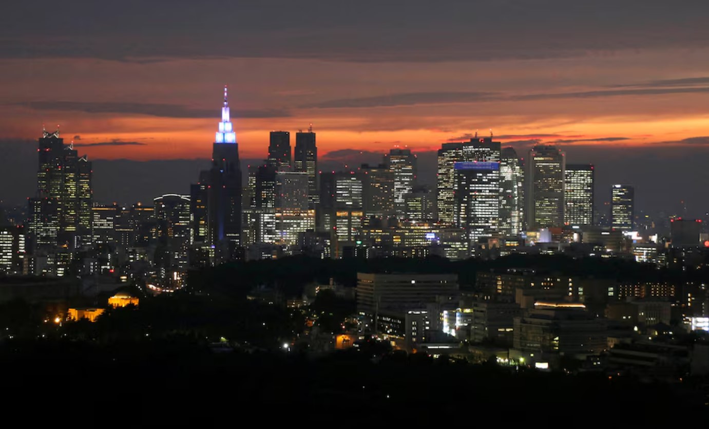 image Japan’s budget to hit record, but with reduced new bond issuance