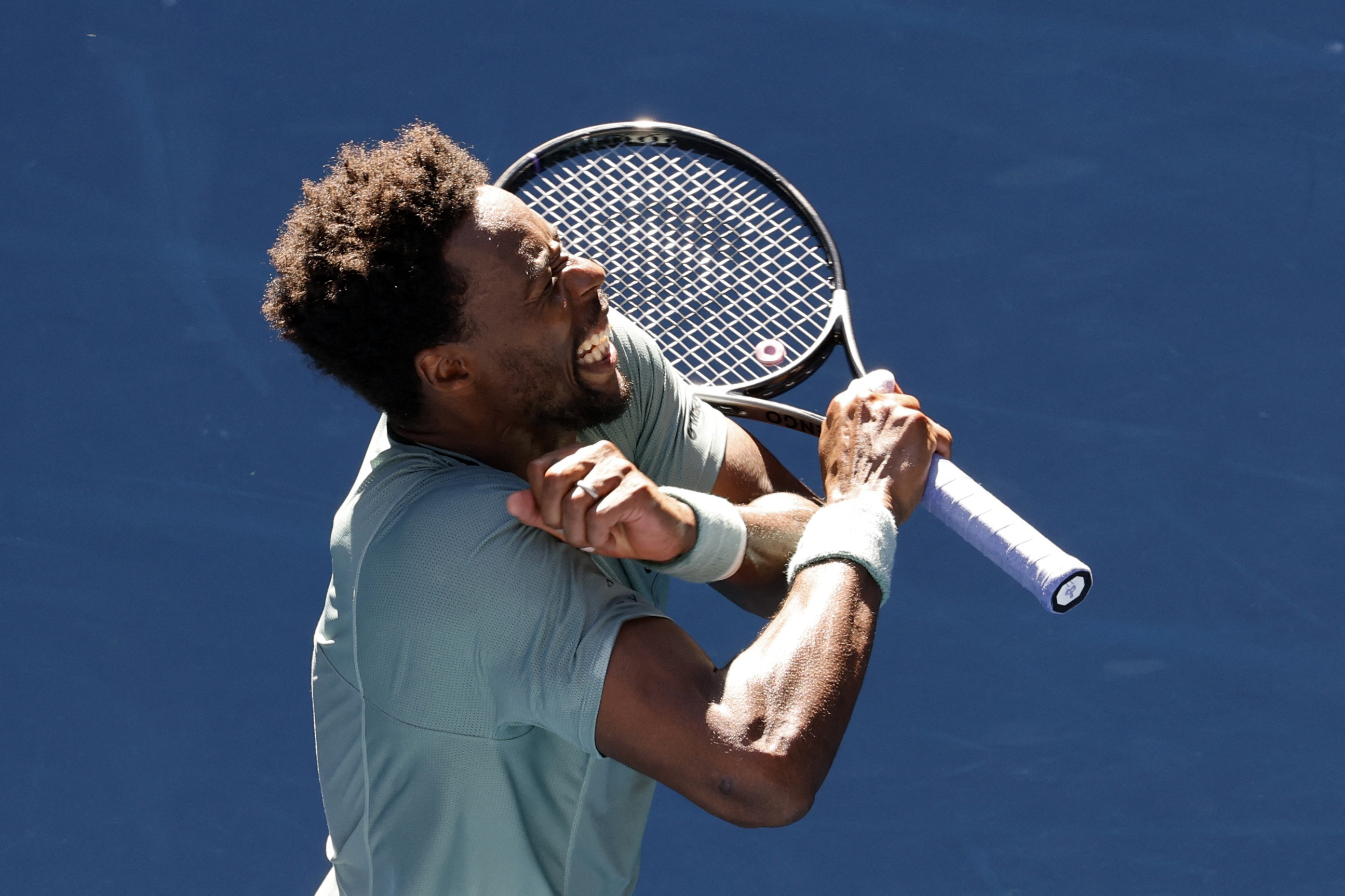 Gael Monfils makes statement for older player at Australian Open