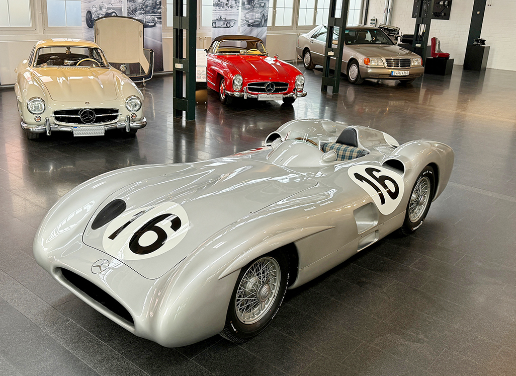 Mercedes 1955 streamliner set to smash F1 record at auction