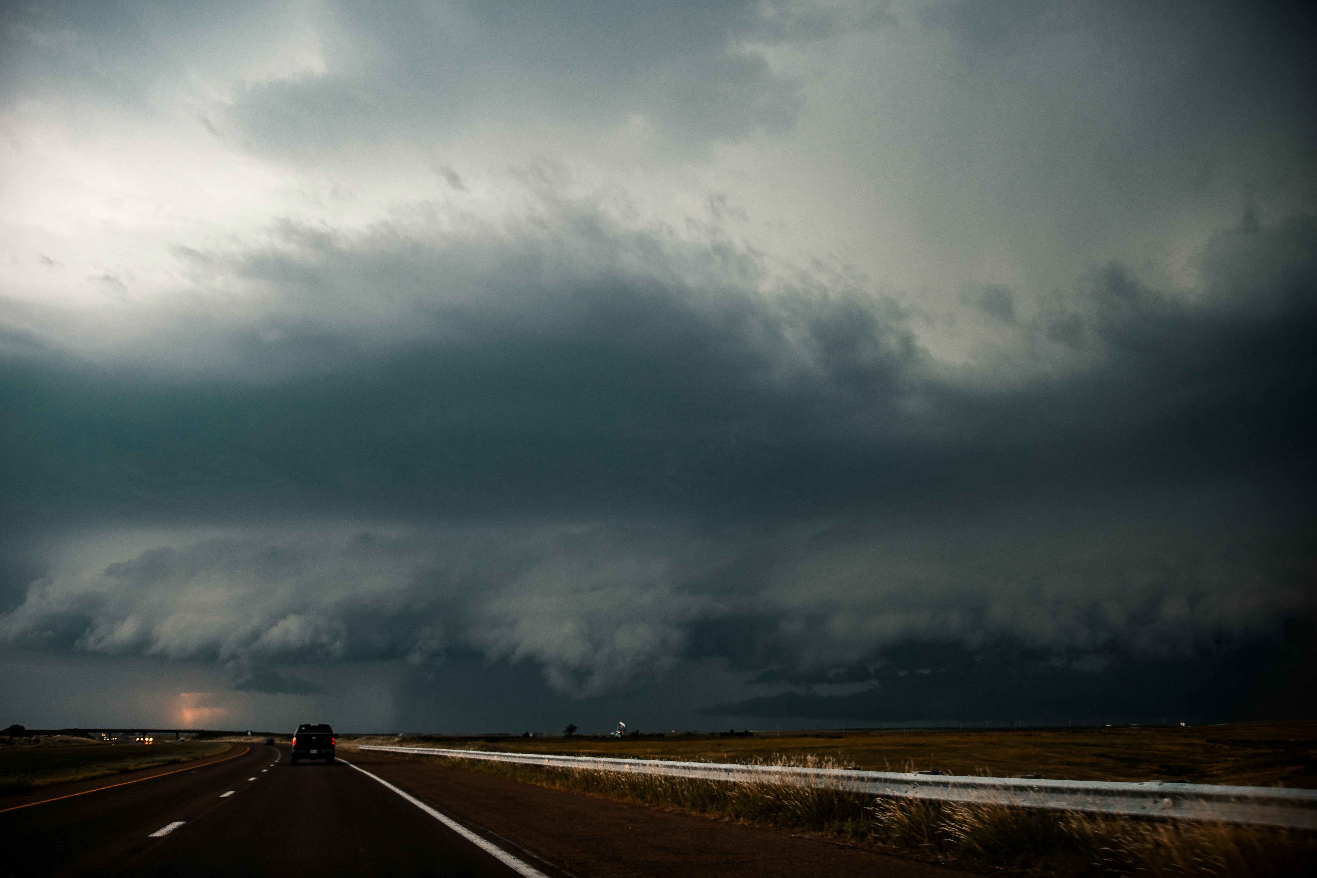 image Yellow weather warning for hail and winds