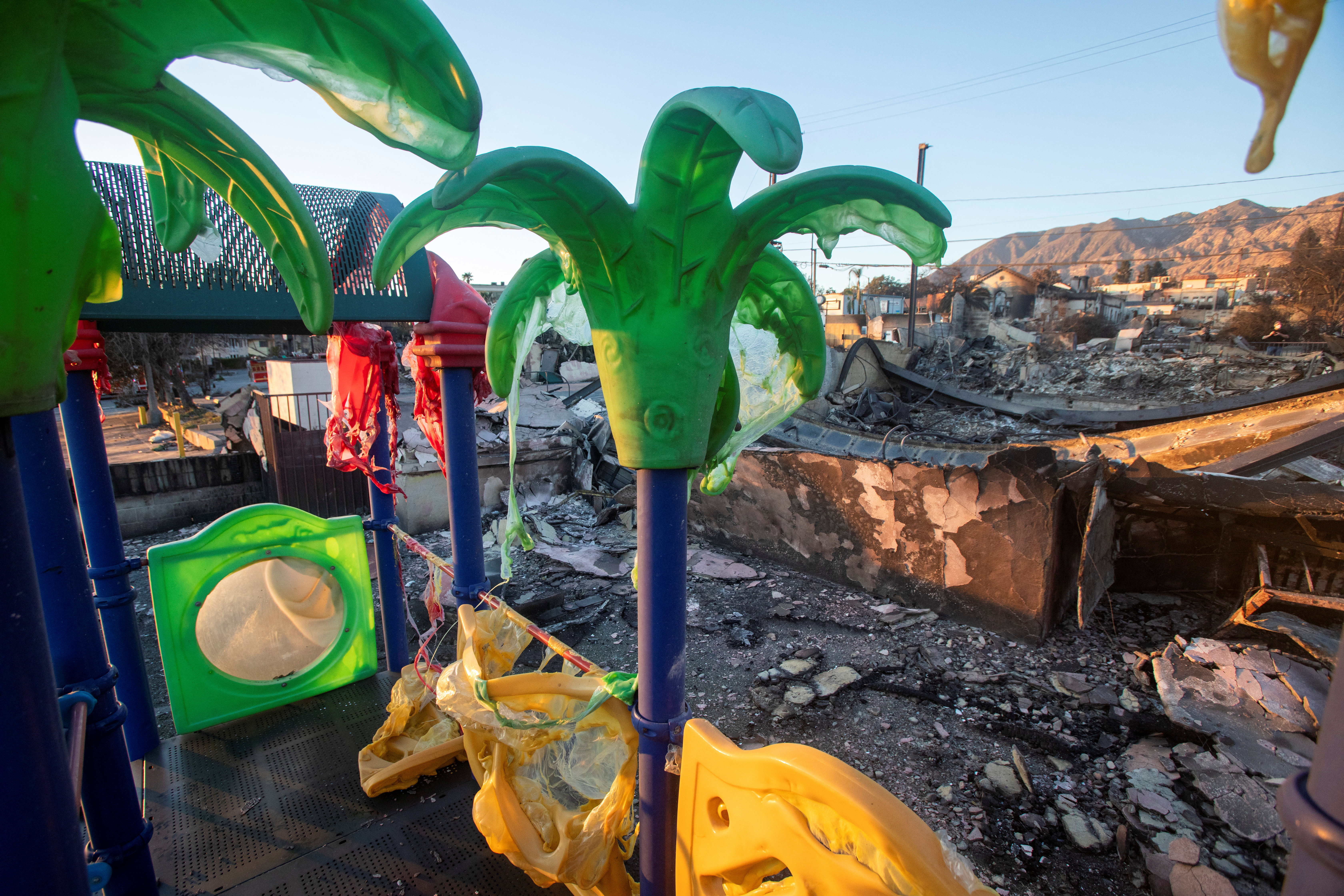 Los Angeles firefighters hold the line despite extreme conditions